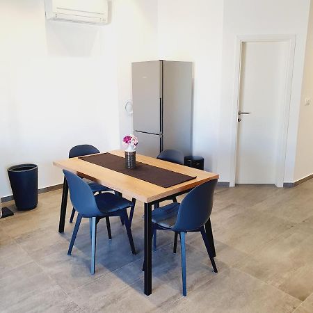 Modern Apartment Ana Premantura Exterior foto